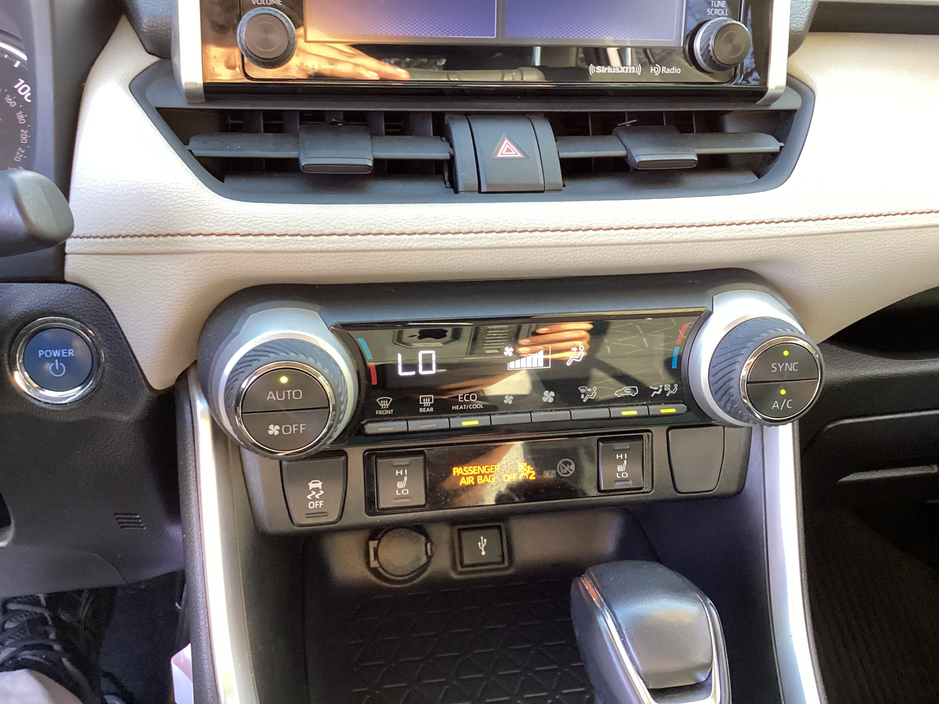 Certified 2021 Toyota RAV4 XLE w/ Convenience Package AWD/4WD image 10