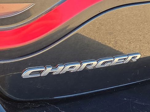 Used 2022 Dodge Charger SXT image 16