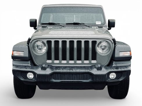 Used 2023 Jeep Wrangler Sport image 3