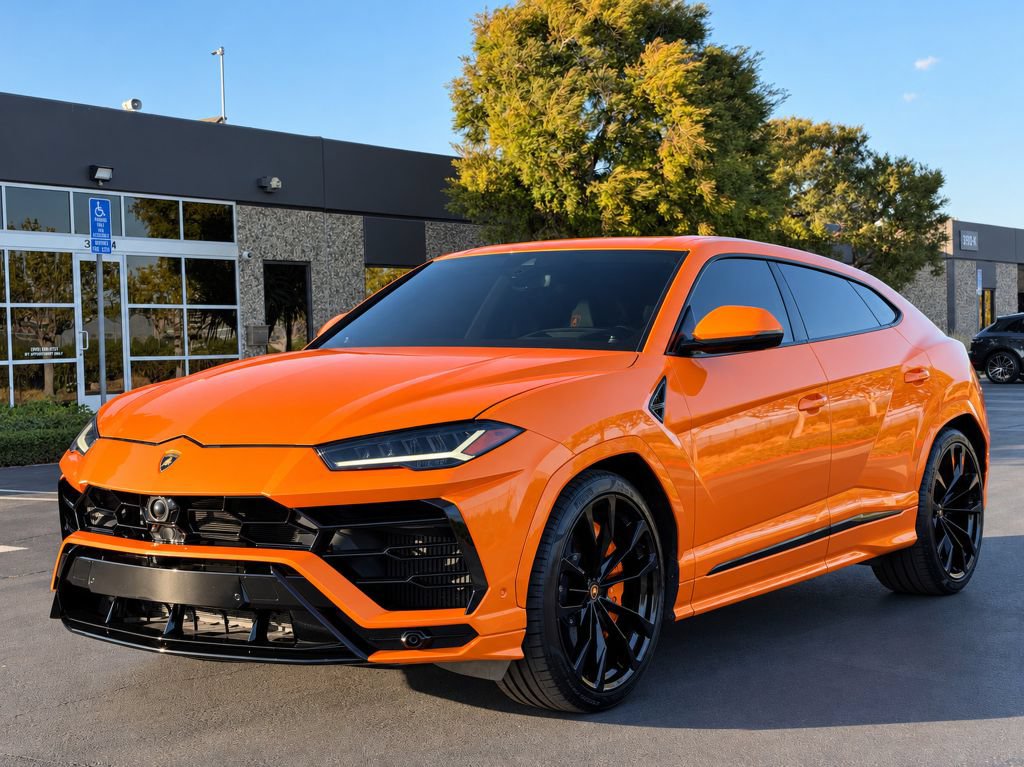 Used 2021 Lamborghini Urus AWD/4WD image 11
