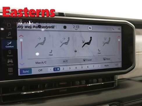 Used 2025 Jeep Wrangler Unlimited Sahara image 19