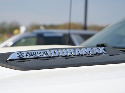 Used 2022 Chevrolet Silverado 3500 LT w/ Convenience Package image 13