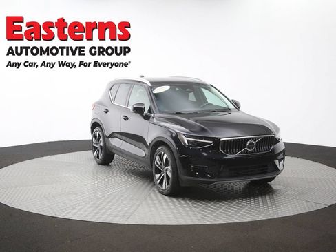 Used 2025 Volvo XC40 B5 Plus AWD/4WD image 51