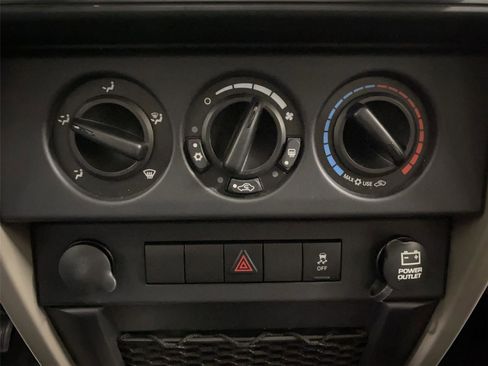 Used 2010 Jeep Wrangler Unlimited Sahara w/ Dual Top Group image 21