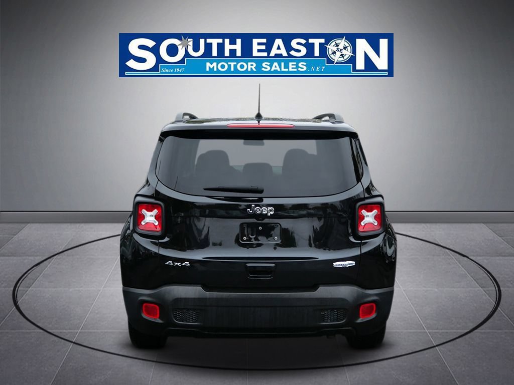 Used 2021 Jeep Renegade Latitude AWD/4WD image 4