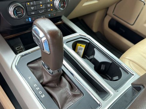 Used 2020 Ford F150 Lariat w/ Equipment Group 502A Luxury AWD/4WD image 30