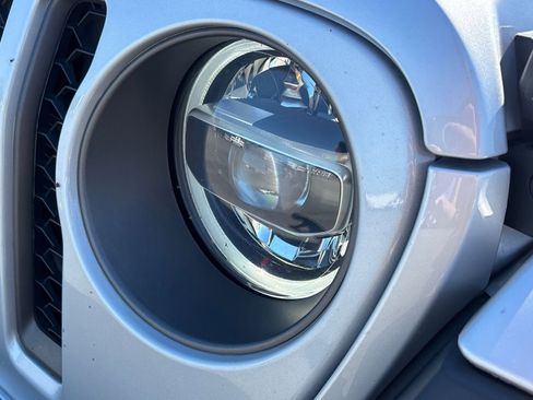 Used 2022 Jeep Wrangler Unlimited Rubicon image 38