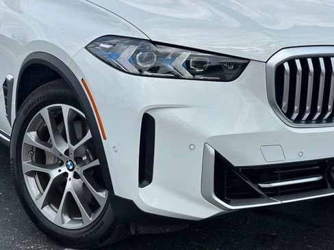 Used 2026 BMW X5 xDrive50e w/ Climate Comfort Package AWD/4WD image 10