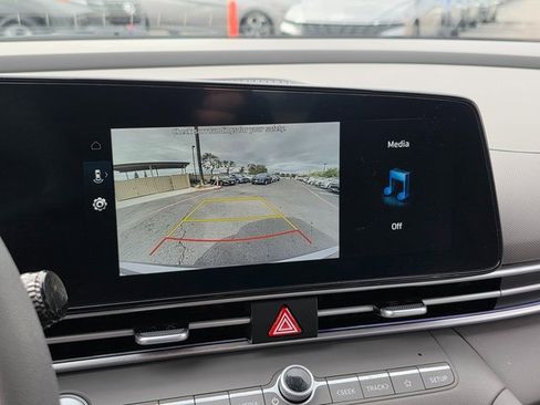 Certified 2024 Hyundai Elantra SEL image 27