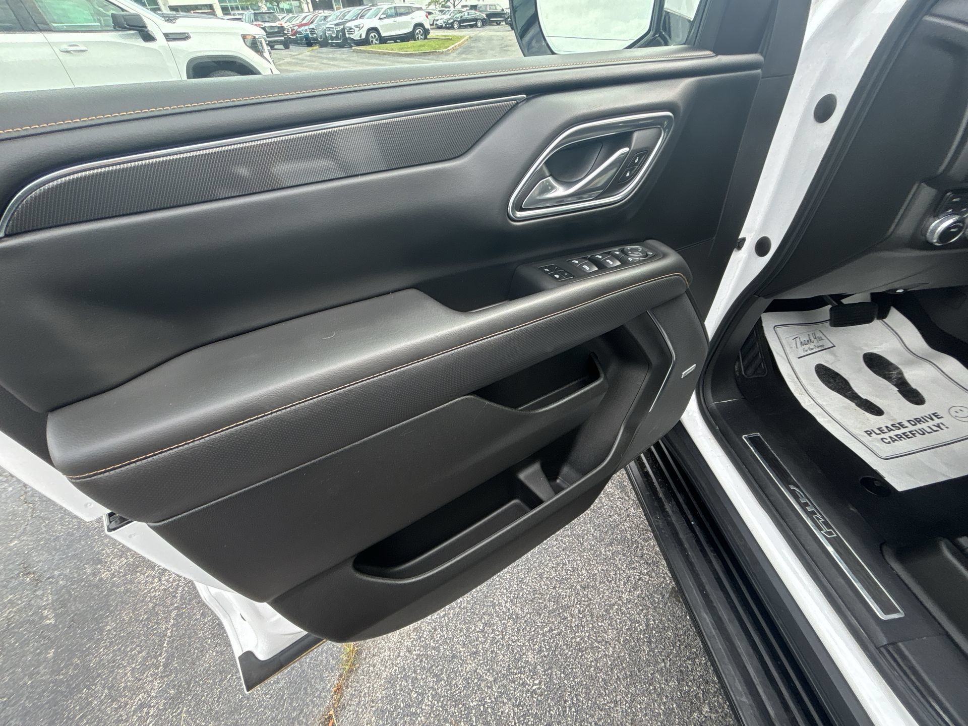 Used 2023 GMC Yukon AT4 AWD/4WD image 23