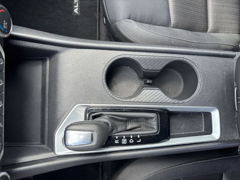 Used 2025 Nissan Altima 2.5 SV FWD image 42