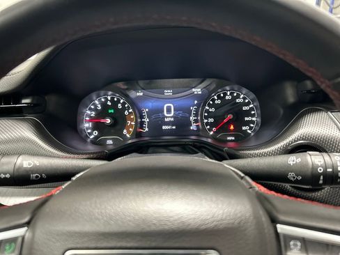 Used 2022 Jeep Compass Trailhawk w/ Trailhawk Convenience Group AWD/4WD image 17