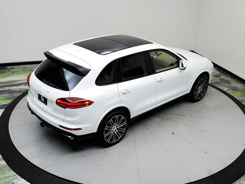 Used 2017 Porsche Cayenne Platinum Edition w/ Premium Package (PJV) AWD/4WD image 35
