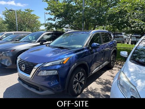 Used 2022 Nissan Rogue SV w/ SV Premium Package FWD image 1