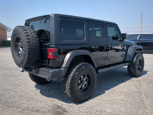 Used 2021 Jeep Wrangler Unlimited Sport AWD/4WD image 3