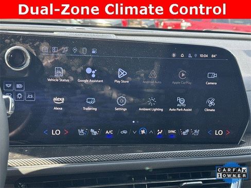 Used 2024 Chevrolet Traverse RS image 17