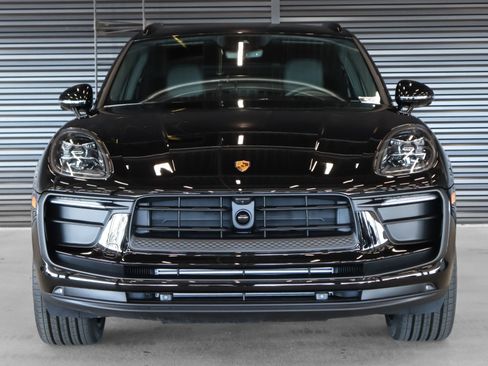 New 2026 Porsche Macan image 8