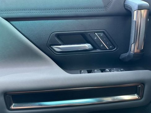 Used 2024 GMC Hummer EV 3X w/ Extreme Off-Road Package image 11