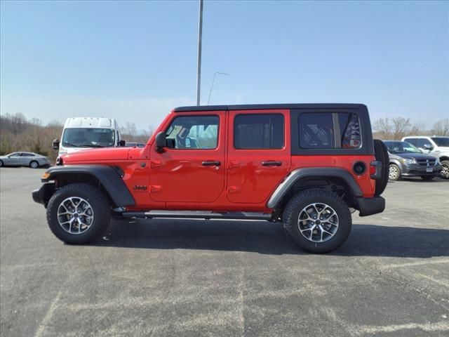 Used 2025 Jeep Wrangler Unlimited Sport AWD/4WD image 2