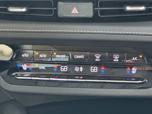 Certified 2023 Buick Envision Avenir AWD/4WD image 27