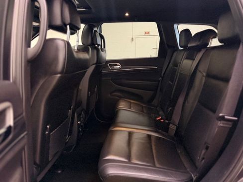 Used 2019 Jeep Grand Cherokee Limited AWD/4WD image 24