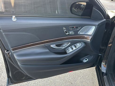 Used 2018 Mercedes-Benz S 560 Sedan image 14