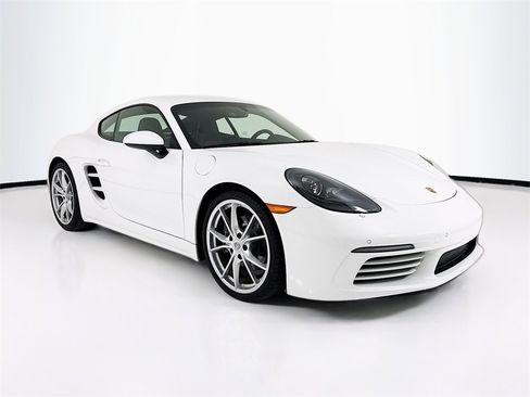 Used 2025 Porsche 718 Cayman image 7