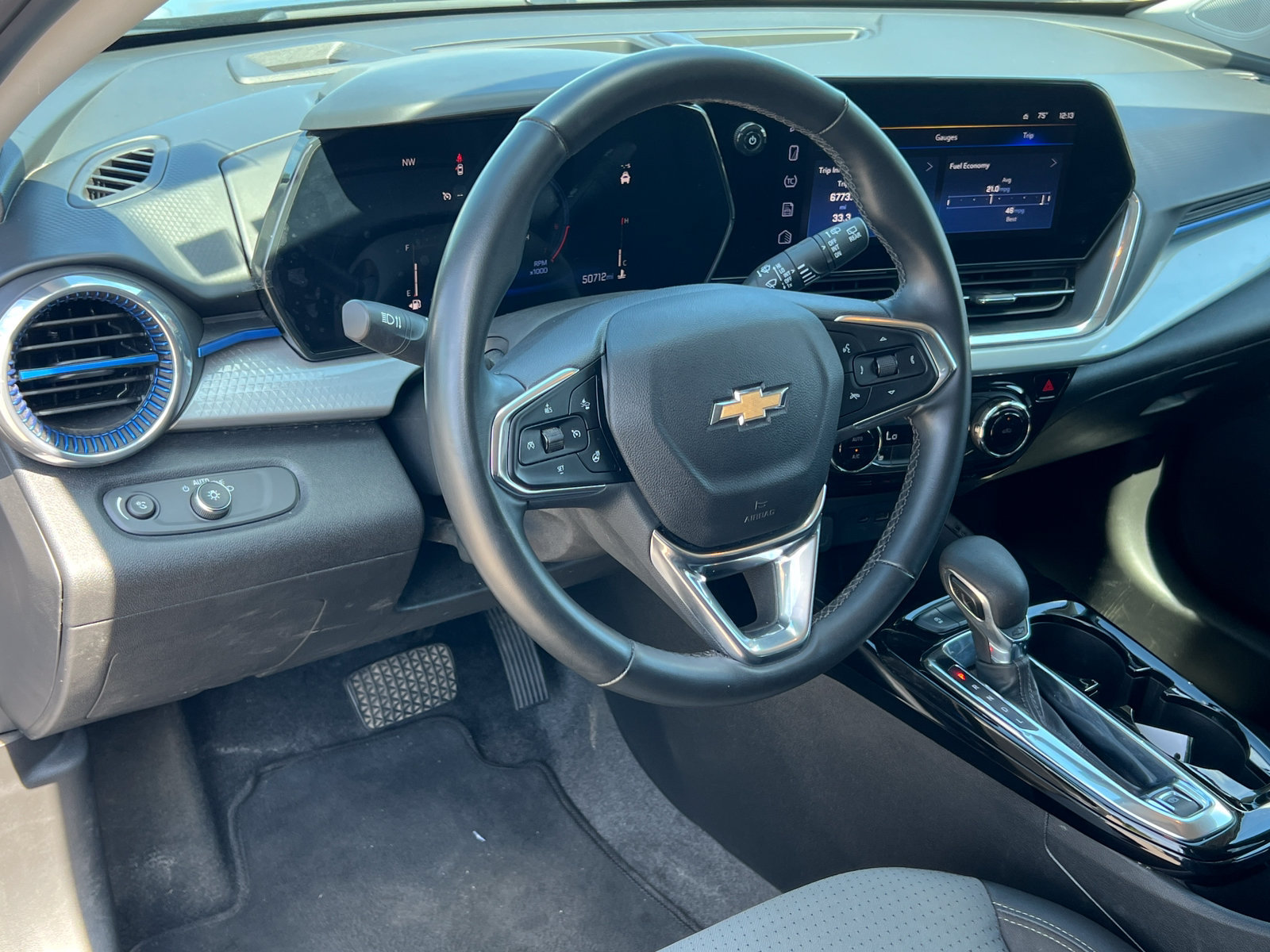 Certified 2024 Chevrolet Trax LT w/ Driver Confidence Package FWD image 18