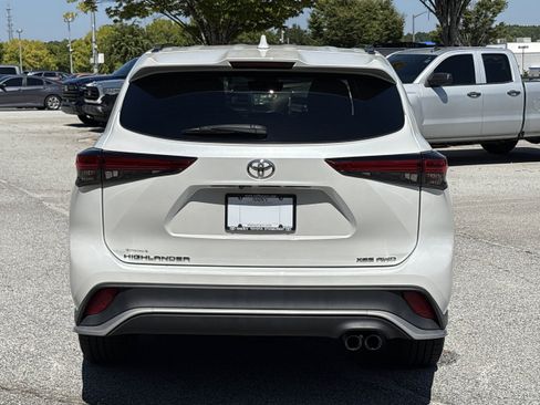 Used 2022 Toyota Highlander XSE AWD/4WD image 21