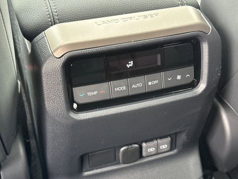 Certified 2025 Toyota Land Cruiser image 16