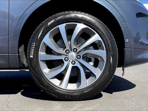 Used 2025 Land Rover Discovery Sport S image 10