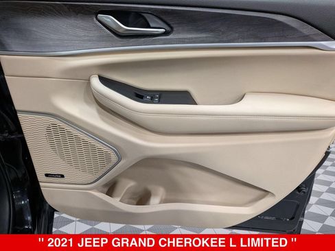 Used 2021 Jeep Grand Cherokee L Limited w/ Luxury Tech Group II AWD/4WD image 36