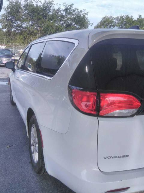 Used 2024 Chrysler Voyager LX FWD image 5