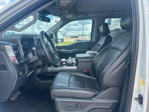 Used 2025 Ford F250 Lariat w/ Lariat Ultimate Package AWD/4WD image 6