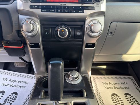 Used 2013 Toyota 4Runner SR5 AWD/4WD image 21