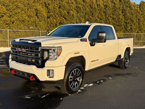 Used 2022 GMC Sierra 2500 AT4 w/ AT4 Premium Plus Package image 2