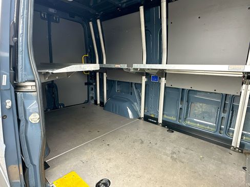 Used 2018 Mercedes-Benz Sprinter 2500 image 24