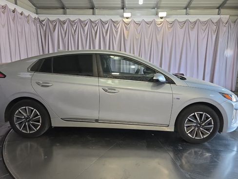 Used 2020 Hyundai Ioniq Limited FWD image 9