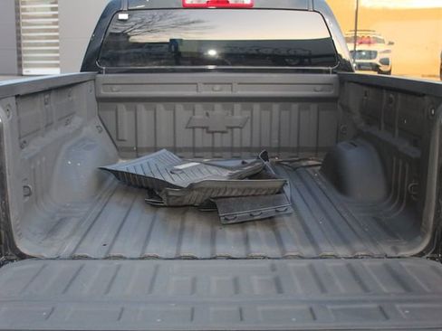 Used 2021 Chevrolet Colorado LT w/ Redline Special Edition image 12