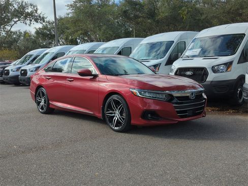 Used 2022 Honda Accord Touring image 2