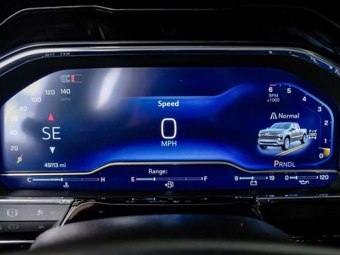 Used 2024 Chevrolet Silverado 1500 LT w/ Z71 Off-Road Package image 18