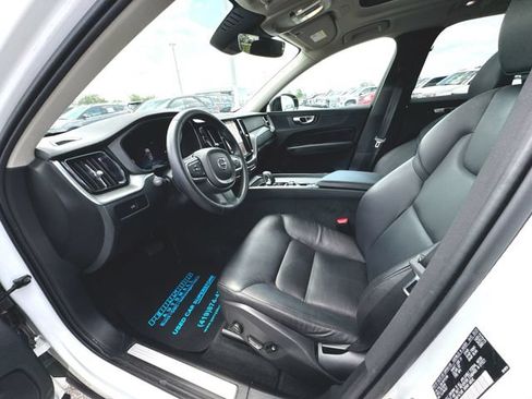 Used 2024 Volvo XC60 B5 Core w/ Protection Package Premier AWD/4WD image 10