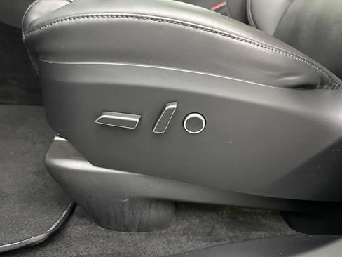 Used 2023 Tesla Model X AWD/4WD image 10