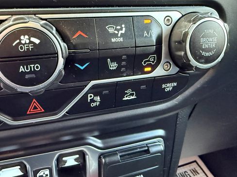 Used 2021 Jeep Wrangler Unlimited Sport AWD/4WD image 50