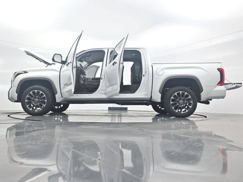 Used 2024 Toyota Tundra Limited AWD/4WD image 50