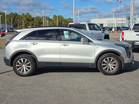 Used 2021 Cadillac XT4 Sport image 2