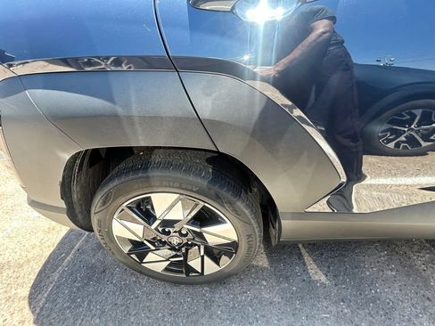 Used 2024 Hyundai Kona SEL FWD image 4