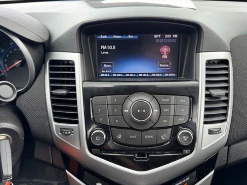 Used 2015 Chevrolet Cruze LT FWD image 18