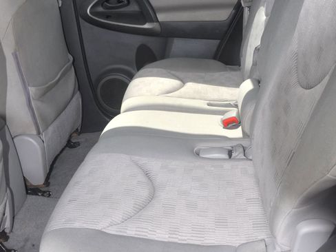 Used 2011 Toyota RAV4 4WD V6 w/ Tow Prep Pkg image 17