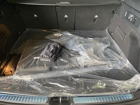 New 2026 Mercedes-Benz GLC 300 GLC 300 image 19